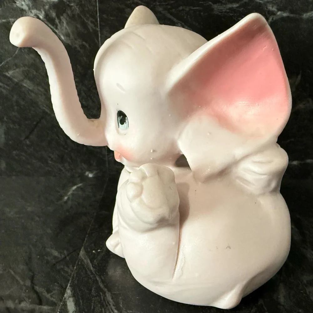 Baby Elephant Figurine - Picture 6 of 11